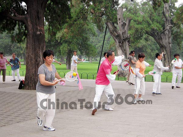 Taiji Ball Movement, Temple of Heaven, Beijing