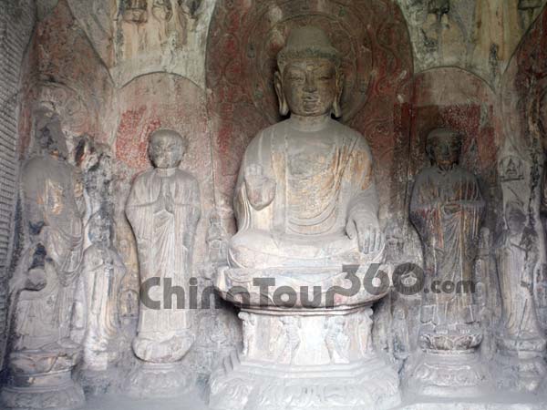 A Buddha Statue in Luoyang Longmen Grottoes