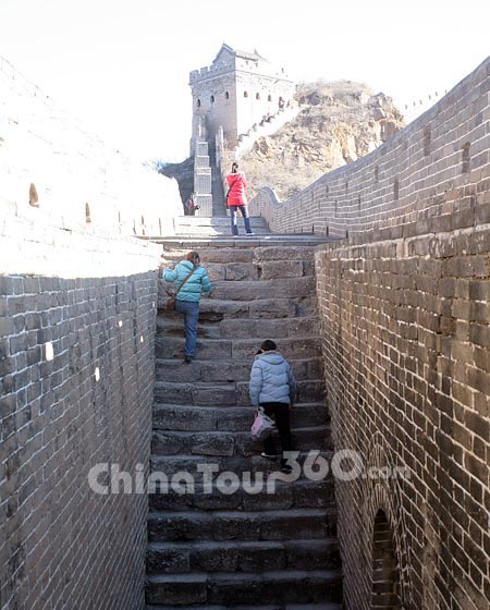 Well-preserved Section of Jinshanling Great Wall