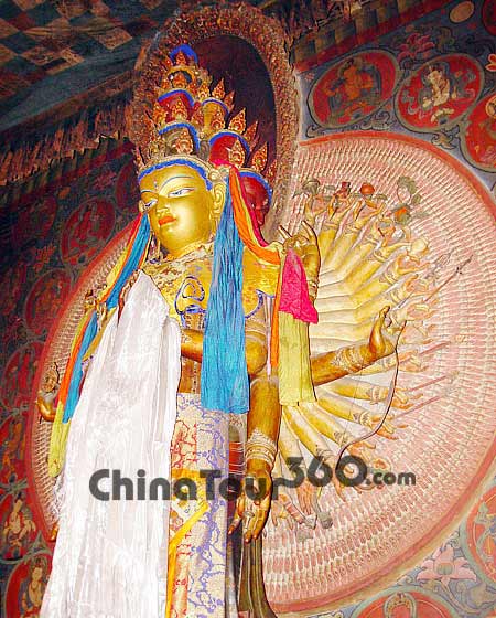 Statue of Thousand-hand Bodhisattva