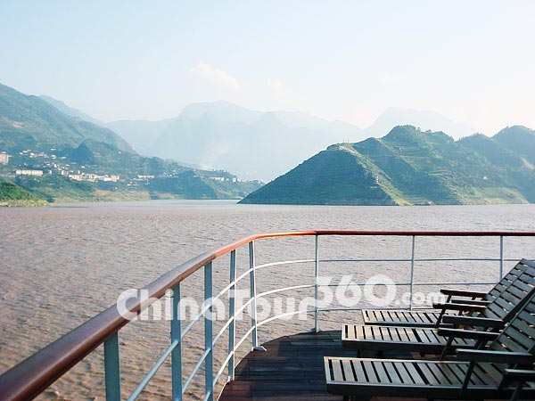 Beautiful Scenery of Xiling Gorge
