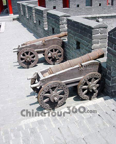 Anicent Cannons of Guguan pass