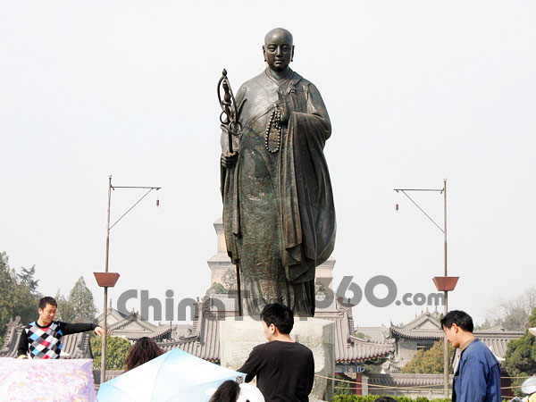 Statue of the eminent Monk Xuan Zang