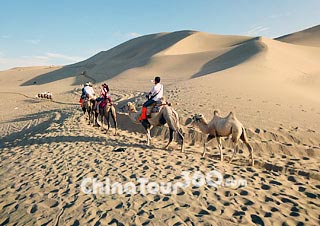 Camel Tour in Dunhuang