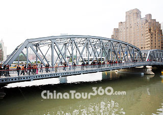 Waibaidu Bridge on Huangpu River