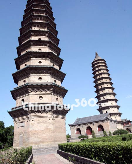 Twin Pogoda Temple (Shuang Ta Si)