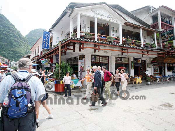 Tour at Yangshuo West Street