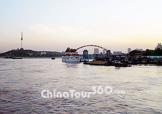 Yangtze Cruise, Wuhan