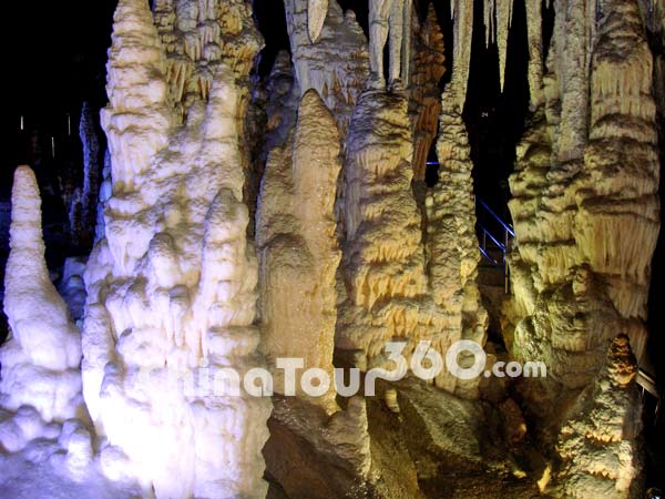 Stone Pillar, Chongqing Snow Jade Cave