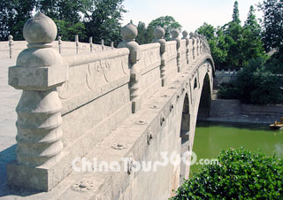 The Stone Rails on the Bridge