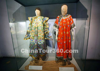 Clothing of the Manchu People, Palace of Tranquil Longevity