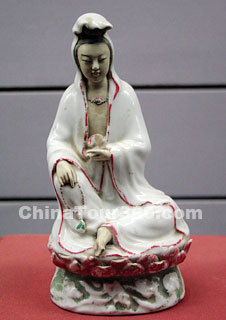 A Porcelain Bodhisattva Statue