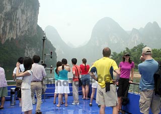 Li River cruise tour in Guilin