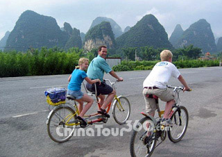 Bicycle tour in Yangshuo