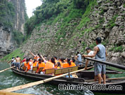 Pea-boat adventure along Yangtze Shennong stream